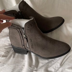 Mia gray booties